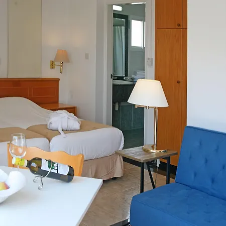 Aparthotel Chrielka Limassol