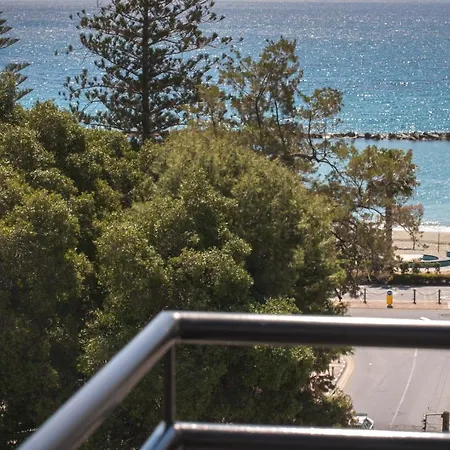 Chrielka Aparthotel 3*