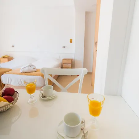 Aparthotel Chrielka Limassol