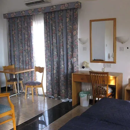 Chrielka 3* Limassol