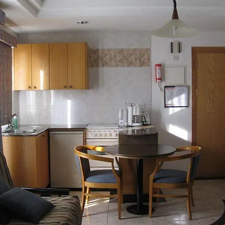 Aparthotel Chrielka 3*
